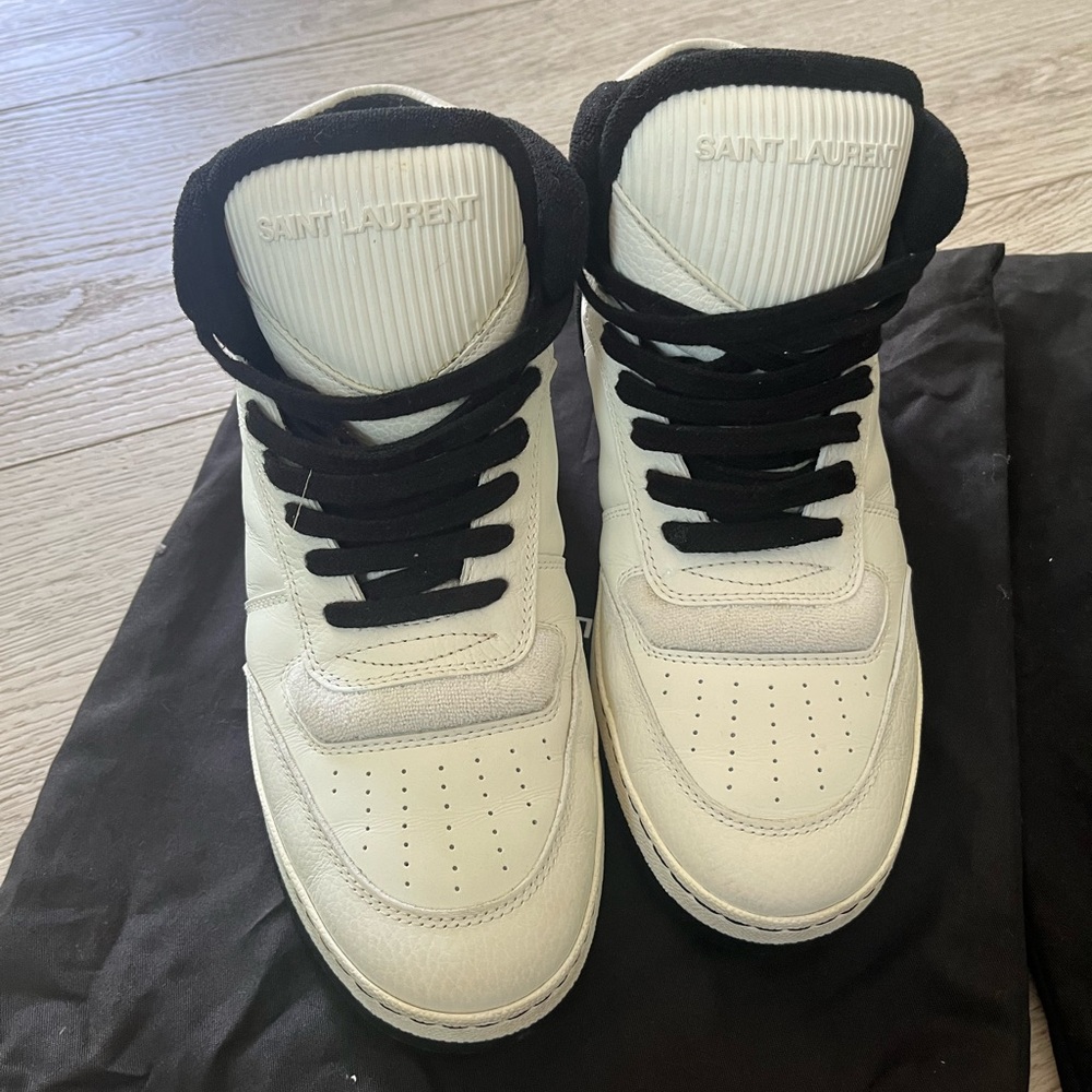Saint Laurent Black and White High-Top Sneakers - Picture 4 of 7